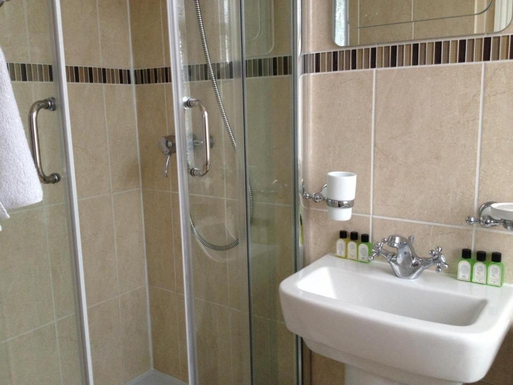Balham Guest house 3*